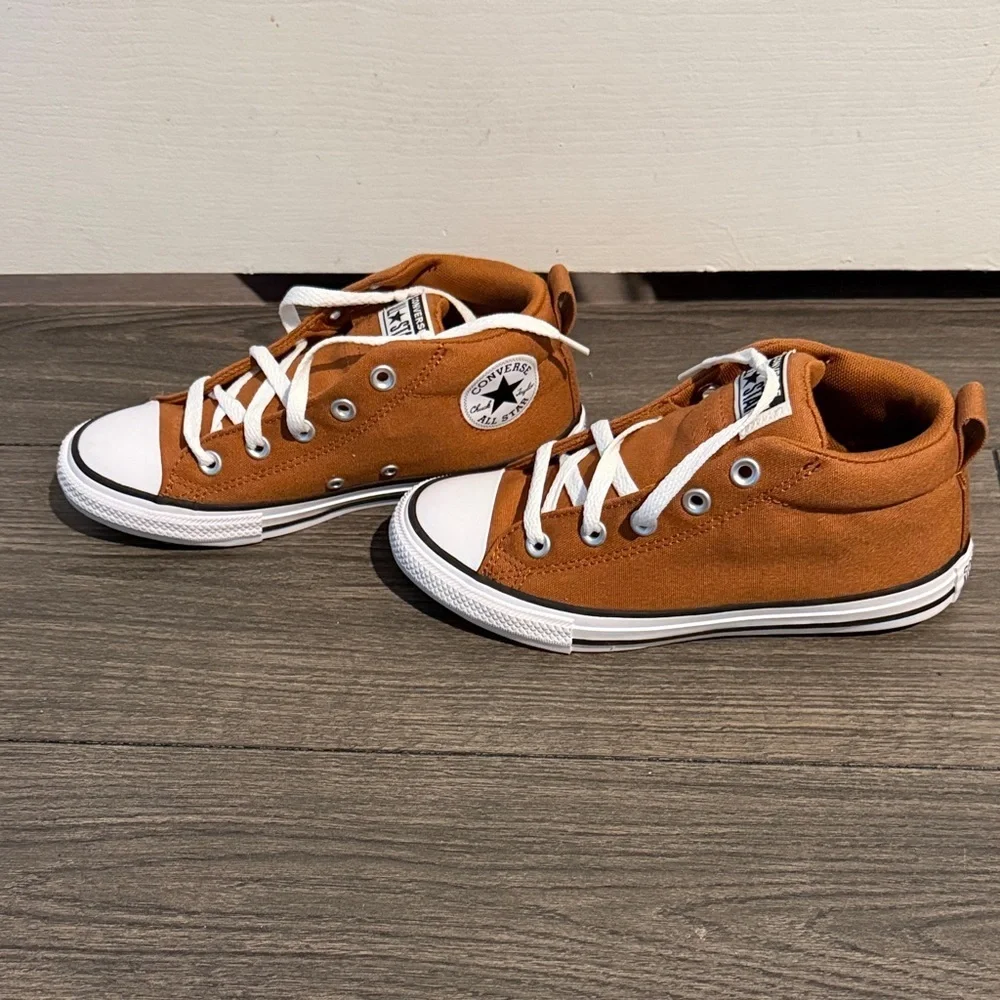 Converse Chuck Taylor All Star Street Canvas Sneaker
